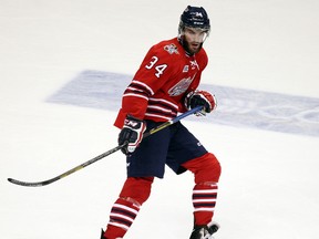 Windsor's Hunter Smith skates against the Oshawa Generals at the WFCU Centre. (TYLER BROWNBRIDGE/The Windsor Star)