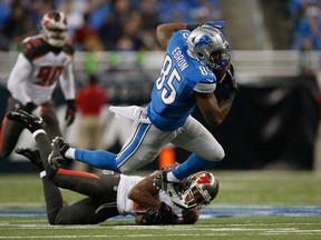 Eric Ebron (85) of the Detroit Lions looks to gain yards in the first quarter against the Tampa Bay Buccaneers at Ford Field on December 07, 2014 in Detroit, Michigan. (Gregory Shamus/Getty Images)