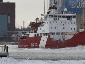 The Canadian Coast Guard icebreaker Griffon makes its way down the Detroit river near Windssor on Thursday, Jan. 8, 2015. (DAN JANISSE/The Windsor Star)
