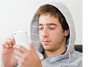 Many parents do not have rules about adolescent usages of smartphones after 11 p.m.