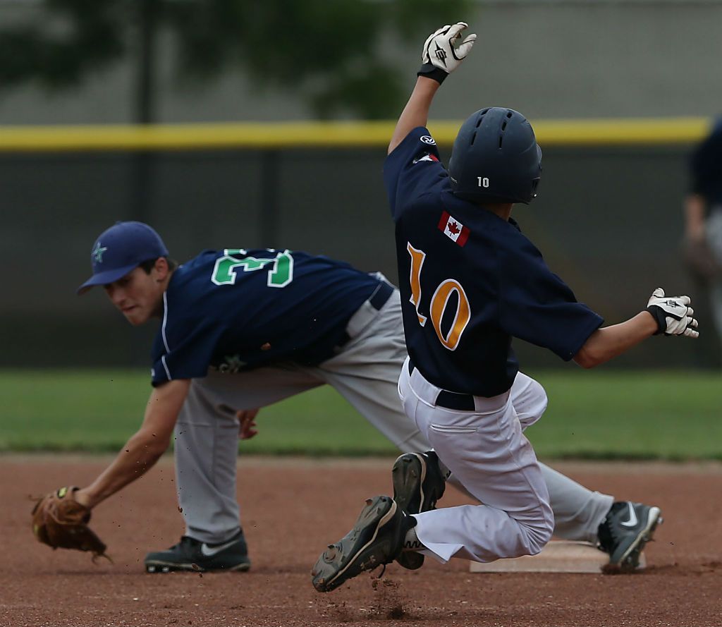 FAITHFUL FAN  Vierling headlines CBC, Vianney grads at top of