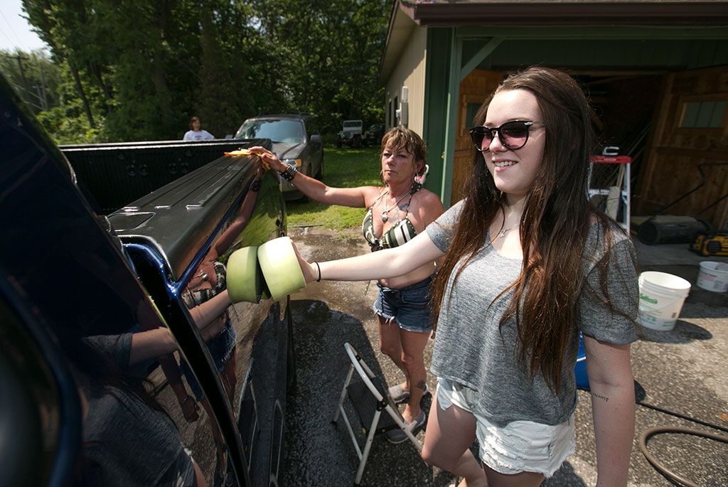 Colchester family holds car wash fundraiser in memory of late son