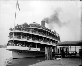 Boblo boat SS Columbia arrives with passengers at Boblo Island in 1920. (Courtesy of The Detroit News archives)