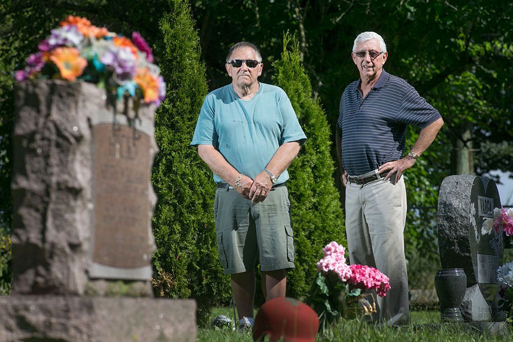 longtime-cemetery-caretakers-want-to-retire-from-duties-windsor-star