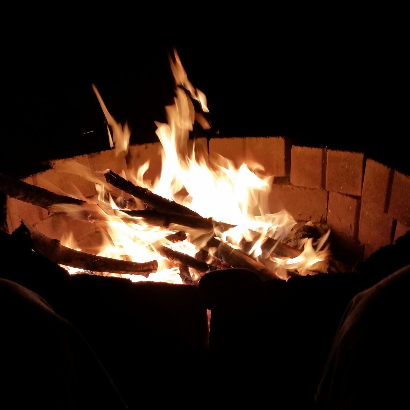 Are bonfires in backyards allowed? Windsor Star