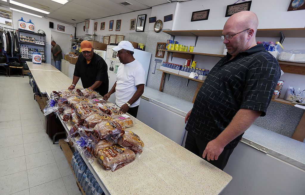 Donation drive aims to help struggling food bank Windsor Star