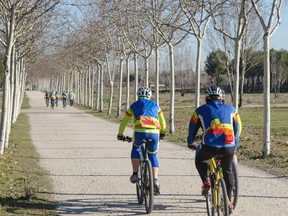 A group of bicyclists. Photo by fotolia.com