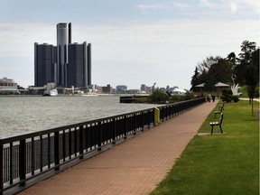 The Rotary Club of Windsor (1918) will build a new plaza along the riverfront to celebrate its 100th anniversary. The plaza will be ready for May 12, 2018.