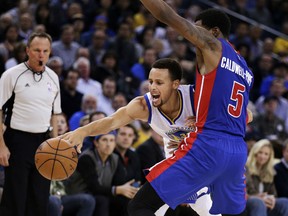 Stephen Curry overcame his worst shooting night of the season to score 22 points and the Golden State Warriors beat the Detroit Pistons 109-95 on Monday night to remain the NBA’s only undefeated team.