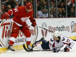 Detroit Red Wings center Luke Glendening (41) isn't overly concerned by their recent struggles to hold late leads.