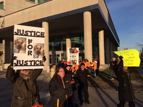 'Justice for Justice' advocates rally outside the Windsor courthouse on Jan. 6, 2016. (Dan Janisse/Windsor Star)