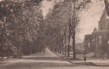Historic photo looking South on Division Street South in Kingsville