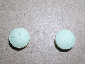 Two 1 mg hydromorphone pills are shown in this Wikimedia Commons image.