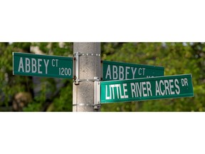 File photo of an Abbey Court street sign in Little River Acres on Victoria Day, Monday May 18, 2005.  (NICK BRANCACCIO/The Windsor Star).