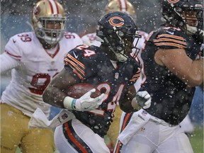 Jordan Howard #24 of the Chicago Bears runs against the San Francisco 49ers at Soldier Field on Dec. 4, 2016 in Chicago, Illinois.