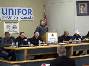UNIFOR Local 444 president Dino Chiodo speaks to workers at Chute and Drive-Away who ratified a new three-yearr contract by 78.6 per cent and 89.2 per cent during Sunday morning votes on Jan. 15, 2017.