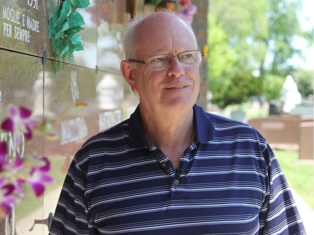 Cemetery defends removal of mementoes from gravesites Windsor Star