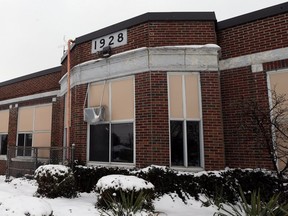 The exterior of Roseland Public School on Cabana Road East in Windsor is seen on Jan. 31, 2017.