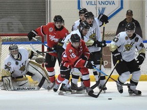 The LaSalle Vipers took a 2-1 series lead on the Leamington Flyers with a 4-2 win at the Vollmer Complex on Saturday.