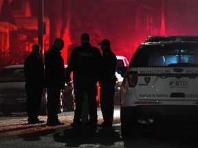 Officers investigate following a shooting that took the life of one man in the 900 block of Elsmere on March 17, 2017.