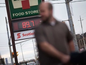 Windsor motorist Steve Welker fills his tank at the 7-Eleven store at 278 Tecumseh Rd. West in Windsor on April 5, 2017. As of that morning, Windsor had the lowest gas prices in Ontario.