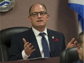 Mayor Drew Dilkens gestures at a city council meeting on May 29, 2017.