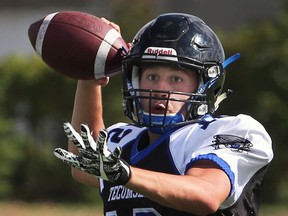Quarterback Dan Mailloux (pictured) threw for 267 yards and two touchdowns to help the Windsor AKO Fratmen to a 52-9 OFC win over the Ottawa Sooners on Saturday.