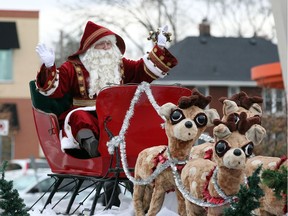 Santa and his reindeer start their run down Ouellette Avenue, Nov. 25, 2017, during this year's Winter Fest Holiday Parade hosted by the Downtown Windsor BIA.