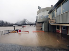 Flooding along the Thames River in downtown Chatham, Ont., is shown on Feb.23, 2018.