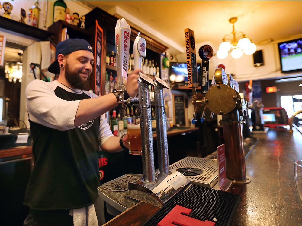 Windsor's Oldest Tavern Celebrates 140 Years 