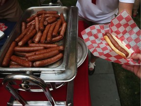 Free hotdogs in Kingsville Thursday night! And you get to meet your neighbours.