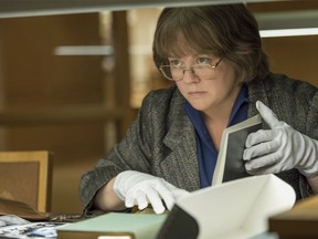 This image released by Fox Searchlight Pictures shows Melissa McCarthy in a scene from "Can You Ever Forgive Me?" (Fox Searchlight Pictures via AP)