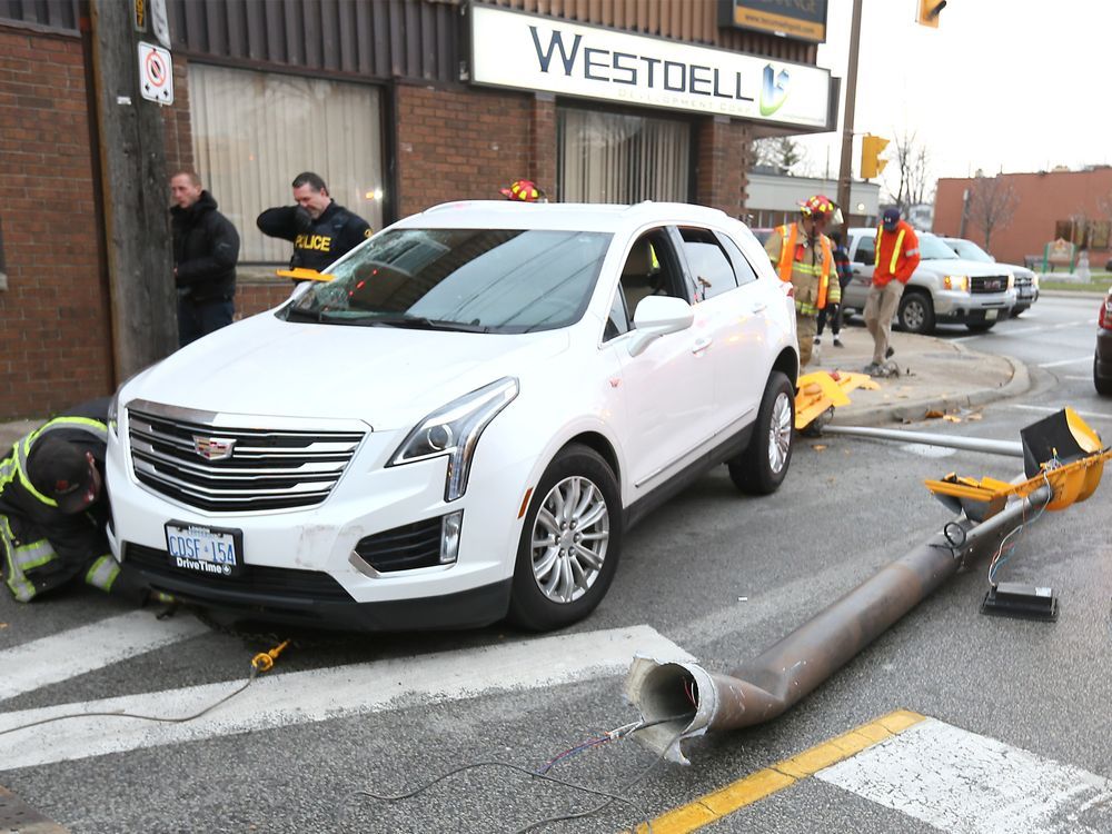 Photos Crash in Tecumseh clogs rush hour traffic Windsor Star