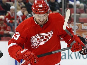 The Detroit Red Wings agreed to a two-year contract extension with defenceman Brian Lashoff on Wednesday.