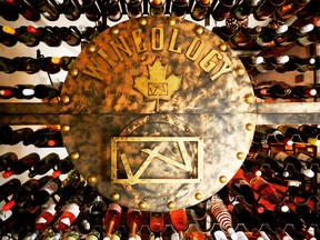 wineology logo