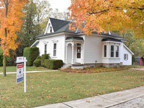 Famed Canadian writer Alice Munro’s house in Clinton has been sold.