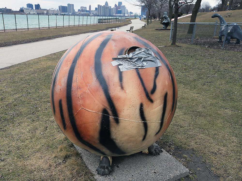 Windsor Police Investigate Vandalism Of Riverfront Sculptures Windsor Star 