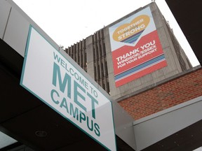 Windsor, Ontario. December 17, 2020.  Met Campus of Windsor Regional Hospital (WRH). (NICK BRANCACCIO/Windsor Star)