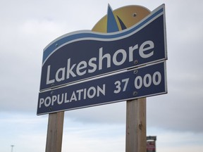 A Municipality of Lakeshore sign is pictured on County Road 22, Thursday, Dec. 31, 2020.