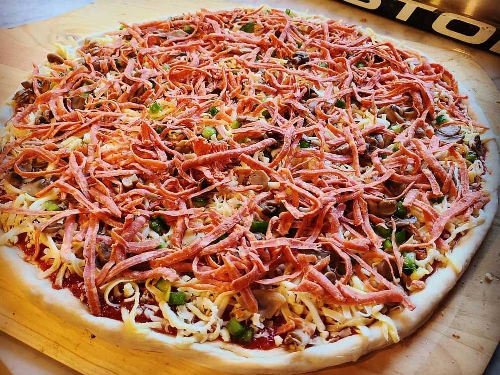 Chefs offer online Windsorstyle pizza lesson for charity Windsor Star