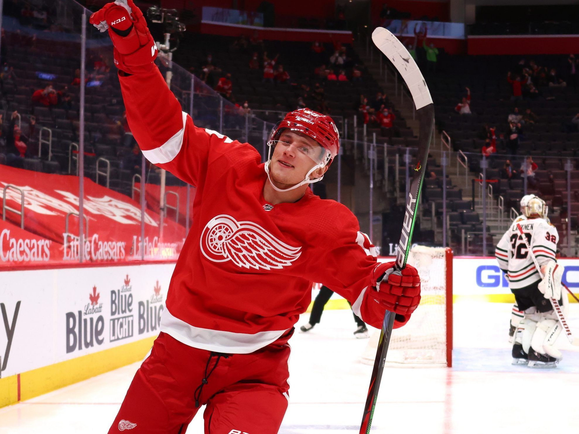 Luke Witkowski gets assist for Red Wings