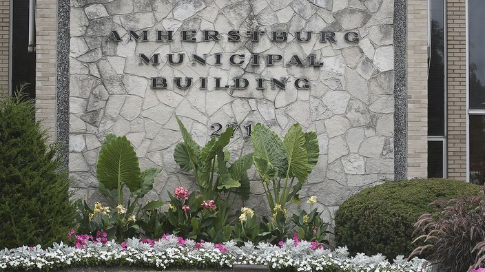 Amherstburg council backtracks on new business licence fees