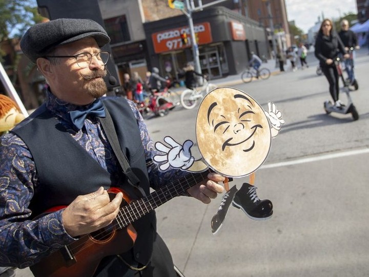  Matthew Romain performs in downtown Windsor during Open Streets Windsor, on Sunday, Oct. 17, 2021.