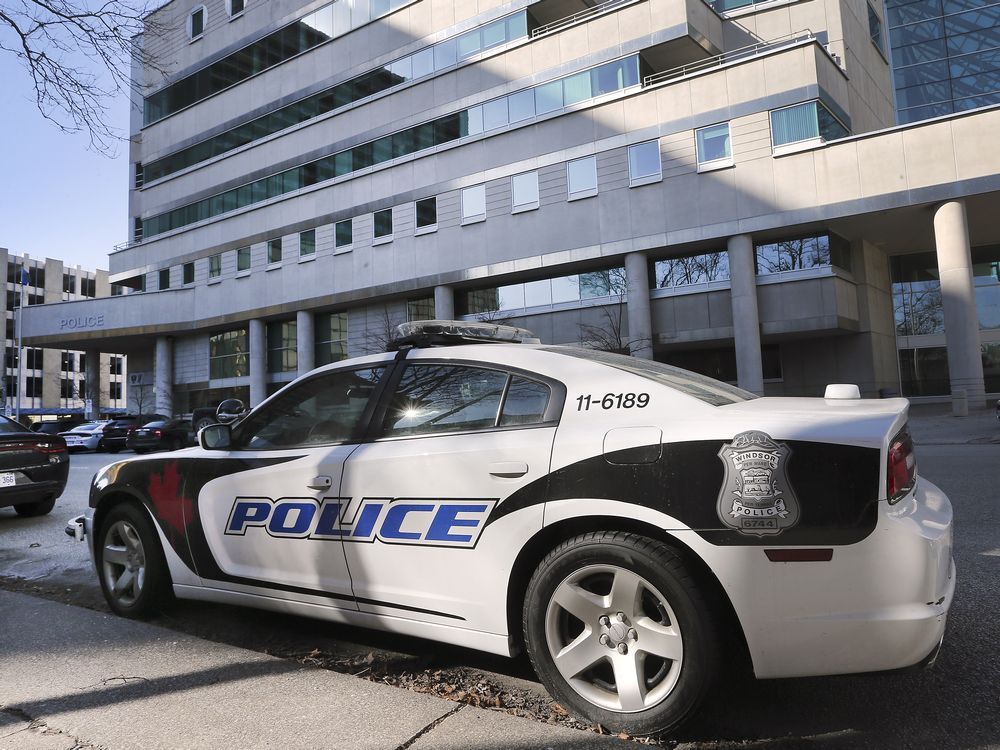Un policier de Windsor rétrogradé après une relation avec la victime