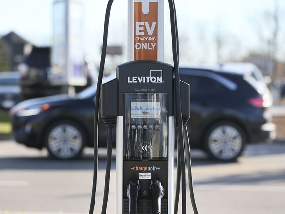 used-ev-rebate-going-away-for-phevs-in-ontario-by-end-of-this-weekend