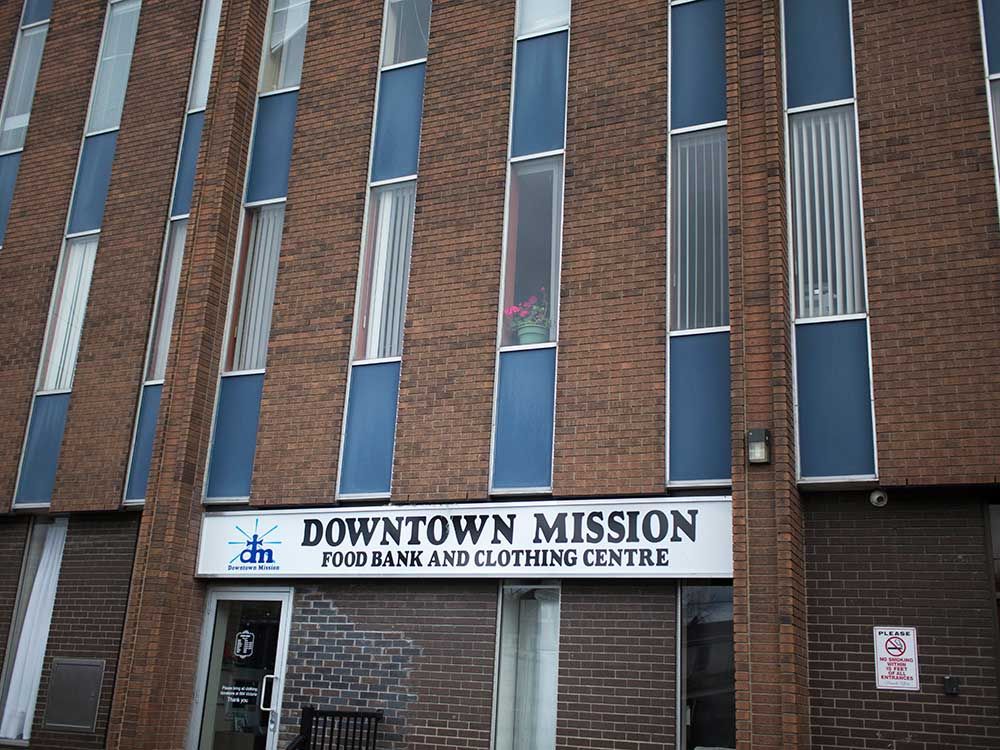 Windsor's Downtown Mission offers overnight warming centre | Windsor Star