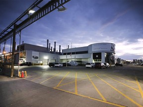 The Stellantis Windsor Assembly Plant is the company's other big investment in the city.  (DAN JANISSE/Postmedia Network)