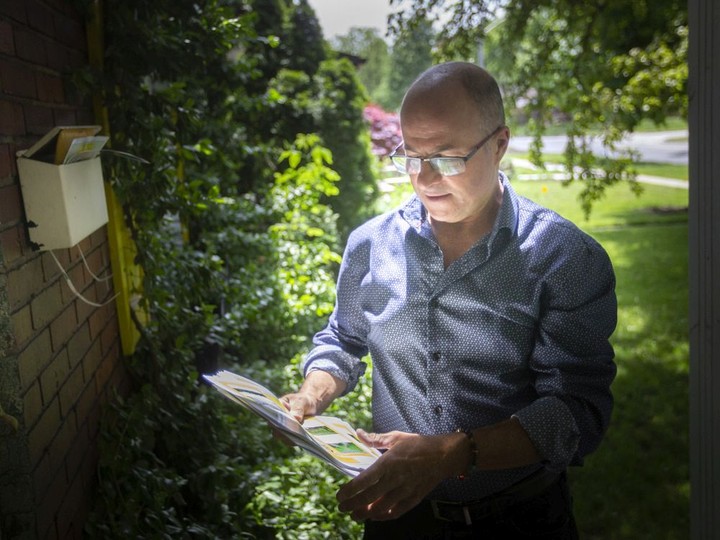  Mega-hospital location and other issues Giovanni Abati felt were not being sufficiently discussed during the current provincial campaign had him deciding to run as an independent. Here, he’s shown on the campaign trail on Argyle Road, on Friday, May 20, 2022.