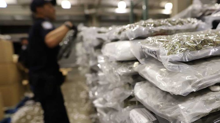 Detroit customs officers intercept more than 985 kilos of marijuana