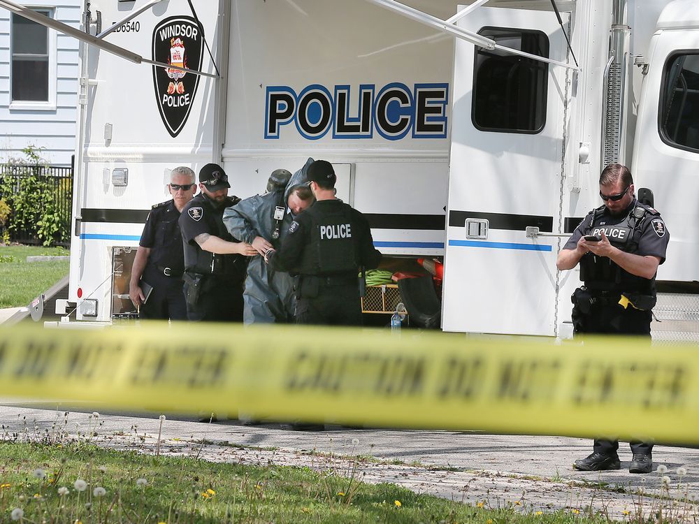 Windsor police explosives unit investigates suspicious